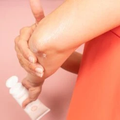 Même Cosmetics Crème Pour Le Corps - Contenance : 200 Ml -René furterer Soldes Magasin 6d656d652d636f736d65746963732d6372656d652d706f75722d6c652d636f7270732d31a76ebc1b