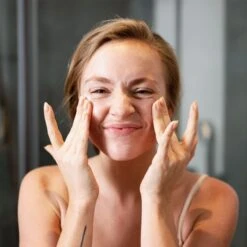 SVR Sensifine AR Soin Intensif Hydratant Apaisant Anti-rougeurs - Contenance : 40 Ml -René furterer Soldes Magasin 7376722d73656e736966696e652d61722d736f696e2d696e74656e7369662d687964726174616e742d6170616973616e742d616e74692d726f7567657572732d31369af00e